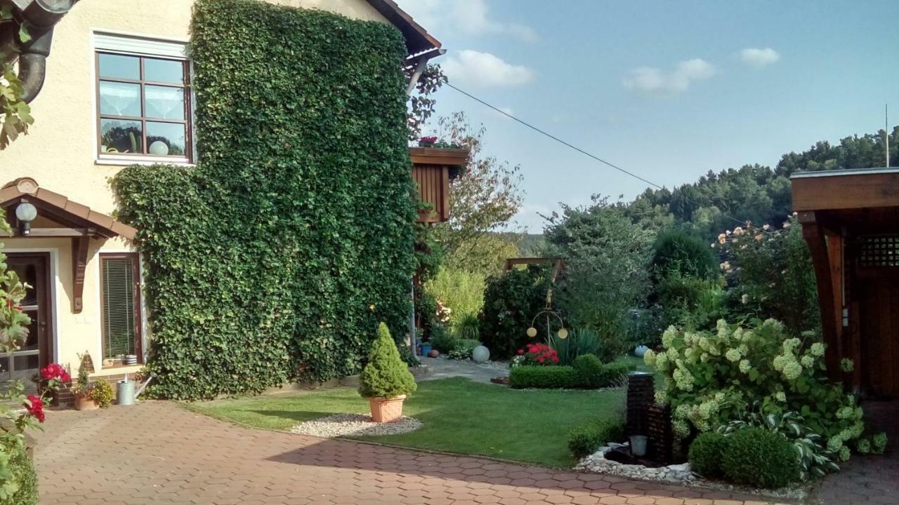 Apartment Mit Gartenblick Eckersdorf Eksteriør bilde